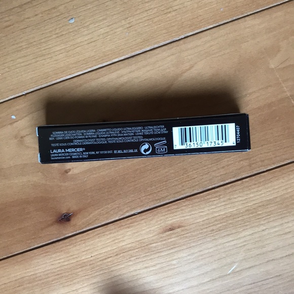 Laura Mercier - Liquid Eye Shadow- Caviar Chrome Veil - Night Sky - Picture 5 of 7